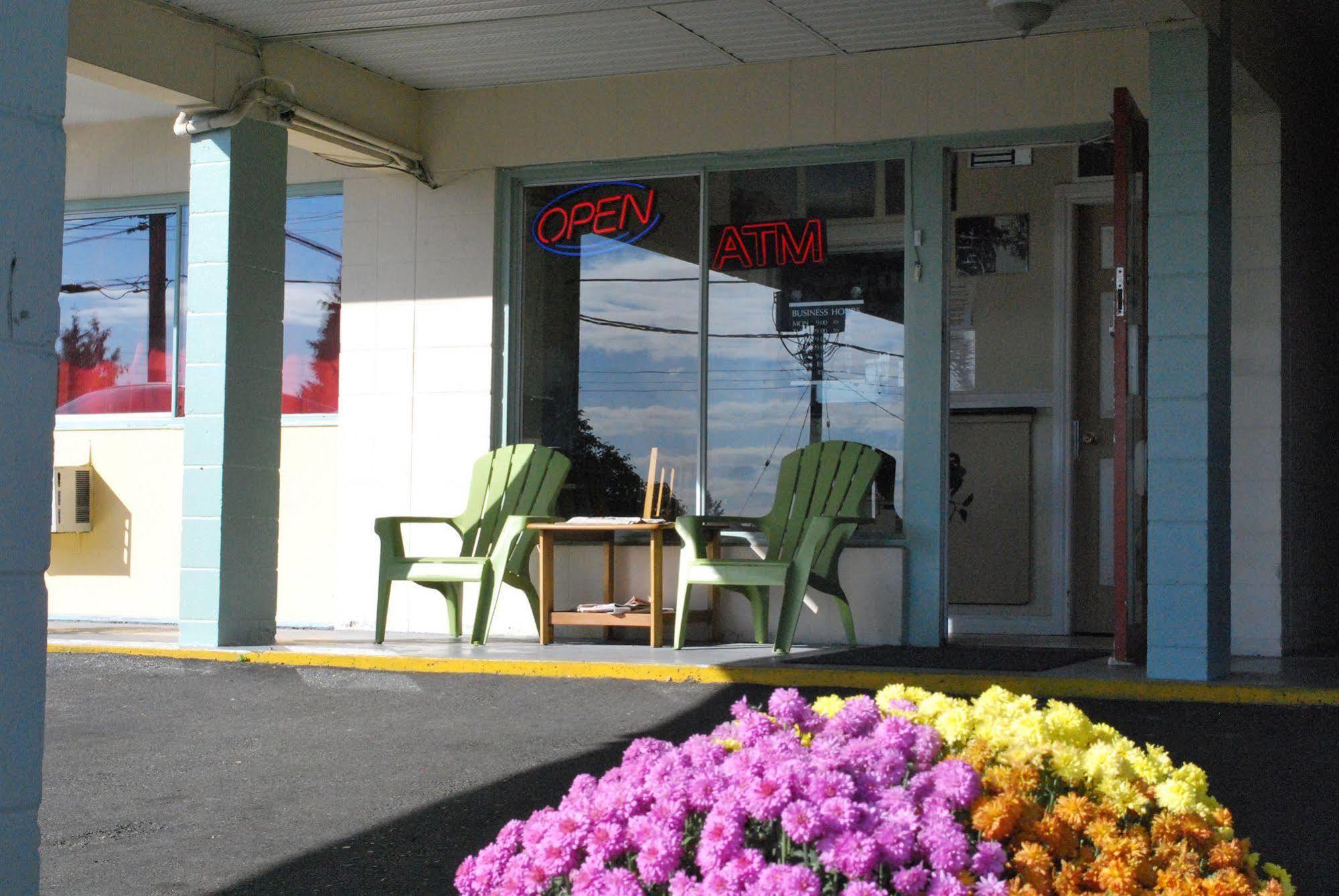 Value Lodge Motel Nanaimo Exterior photo